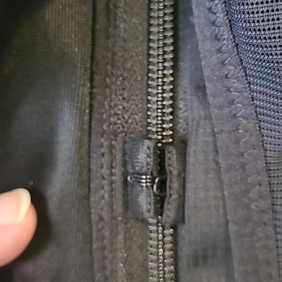 SHEFIT Black Women's 1 Luxe Adjustable Bra - Picture 7 of 10